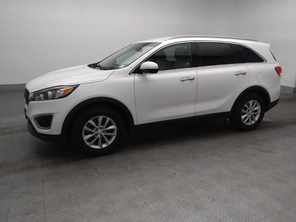 Used 2016 Kia Sorento LX w/ LX Convenience Package image 2