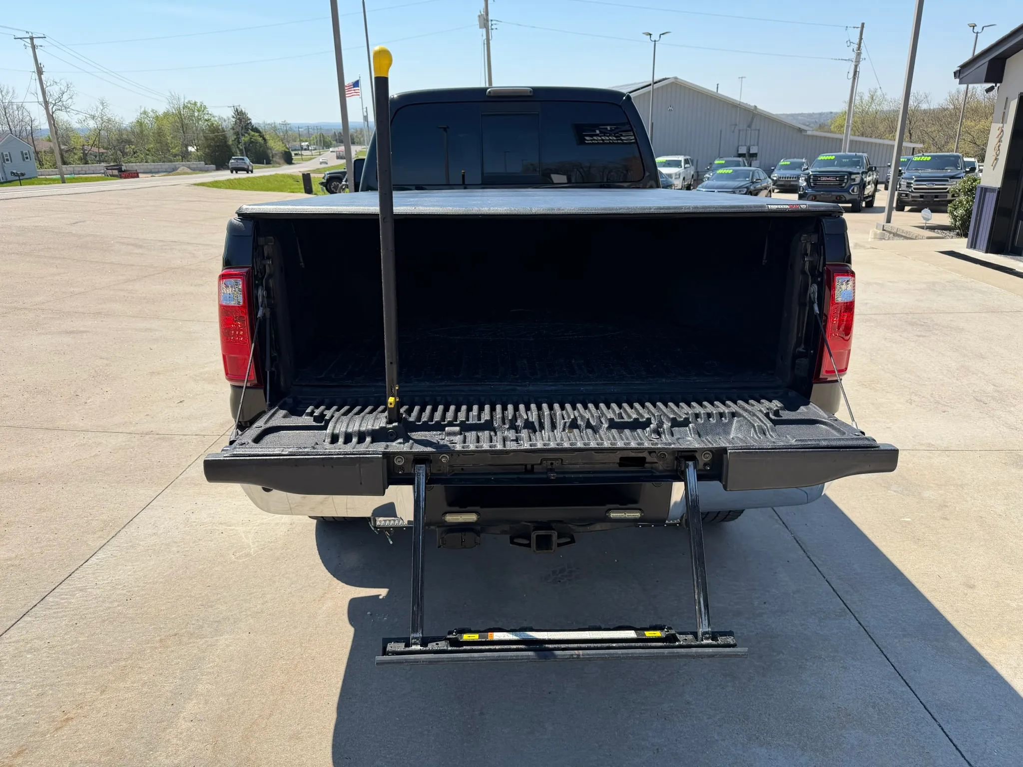 Used 2015 Ford F350 Lariat w/ Lariat Ultimate Package AWD/4WD image 48