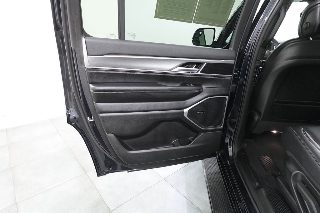 New 2025 Jeep Wagoneer Series II w/ Premium Group I AWD/4WD image 24