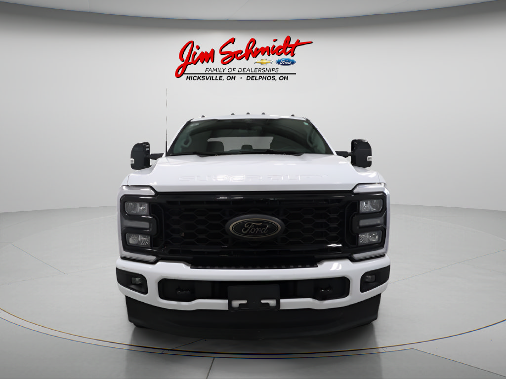 Used 2025 Ford F250 Lariat w/ Black Appearance Package AWD/4WD image 3