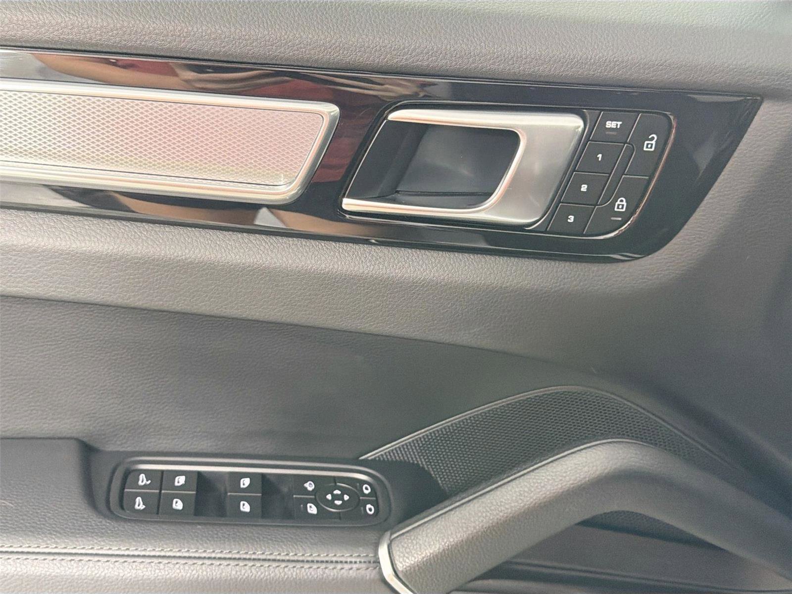 Certified 2023 Porsche Cayenne S Platinum w/ Assistance Package image 31