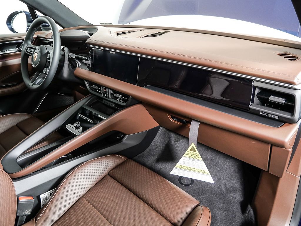 New 2026 Porsche Macan Electric image 25