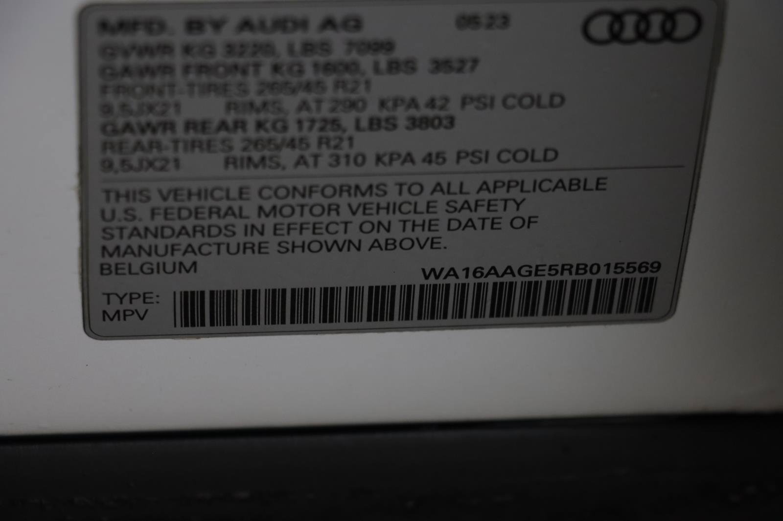 Used 2024 Audi Q8 e-tron Prestige w/ Prestige Package image 24