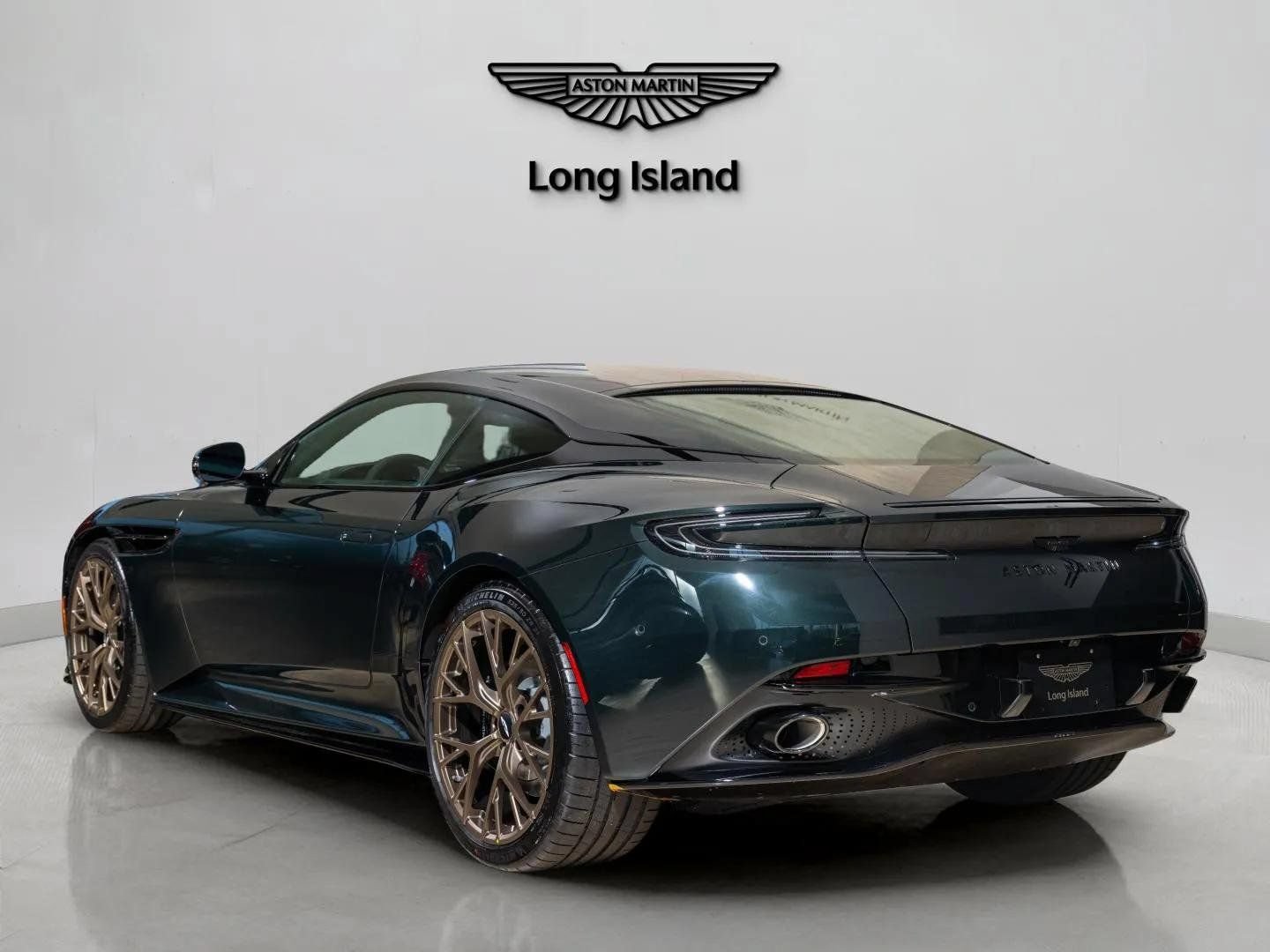 New 2026 Aston Martin DB12 Coupe RWD image 4