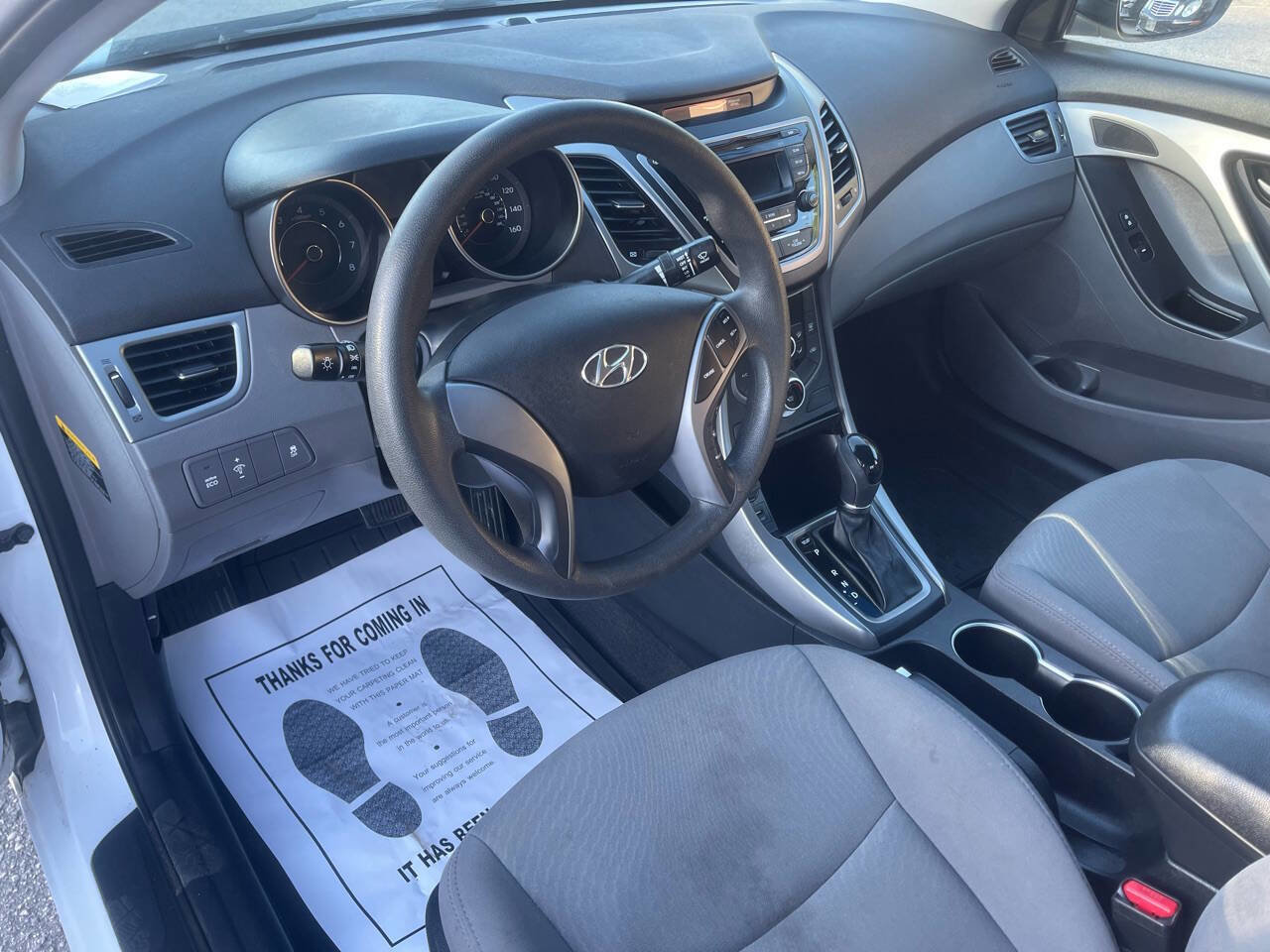 Used 2015 Hyundai Elantra SE FWD image 14