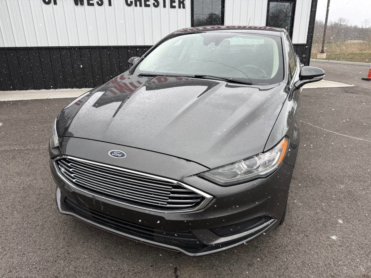 Used 2017 Ford Fusion SE image 3
