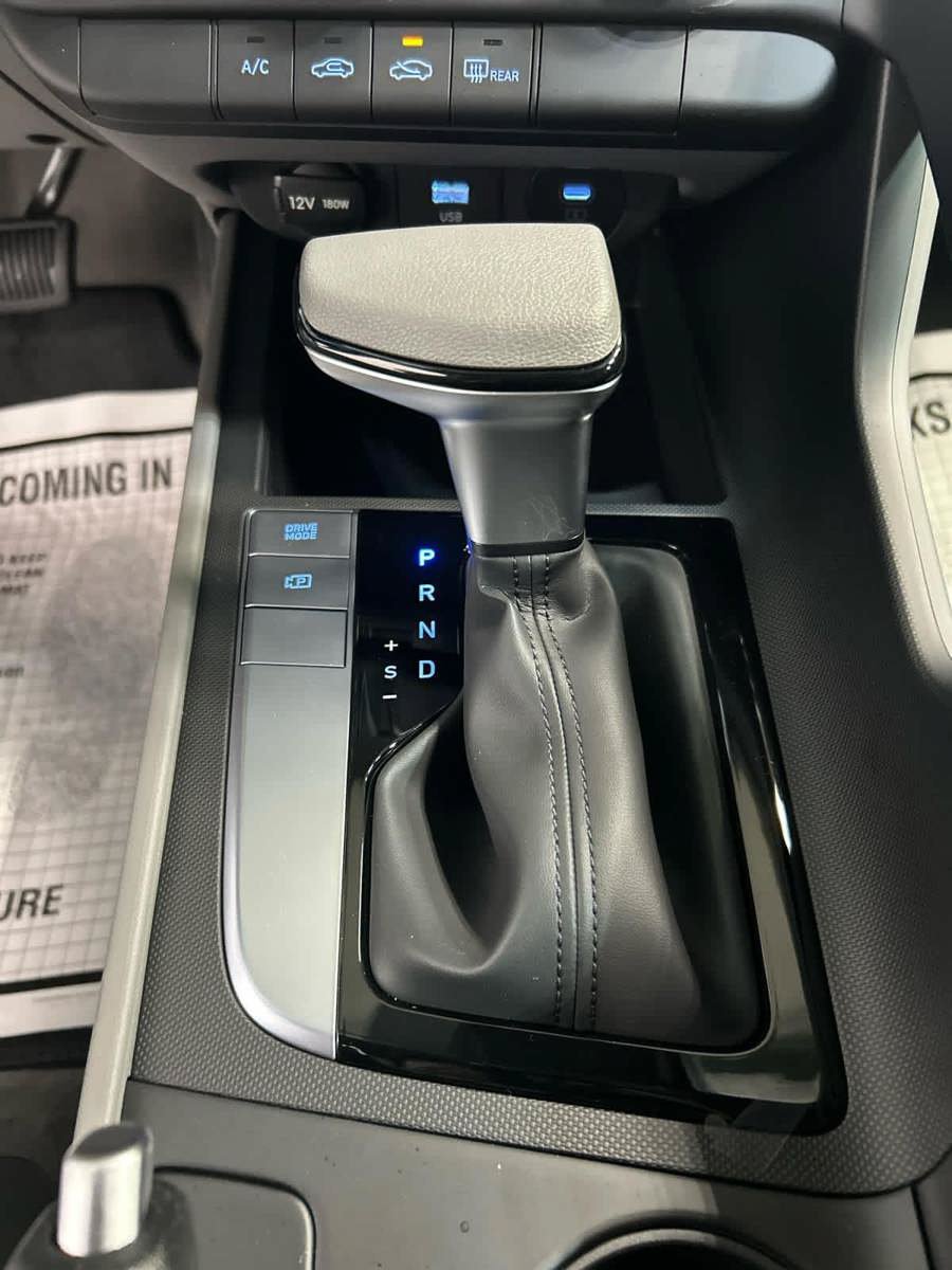 New 2026 Hyundai Elantra SE FWD image 7