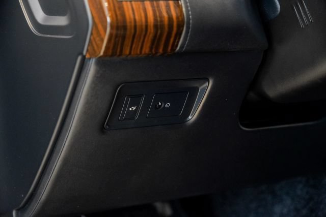 Used 2018 Land Rover Range Rover Long Wheelbase Autobiography AWD/4WD image 36