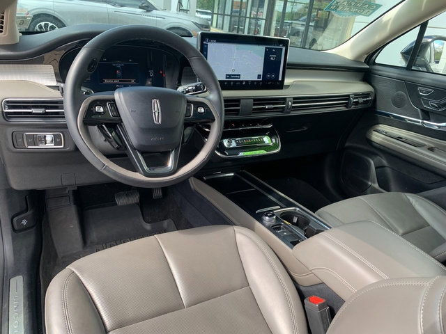 Used 2023 Lincoln Corsair AWD w/ Equipment Group 101A image 19