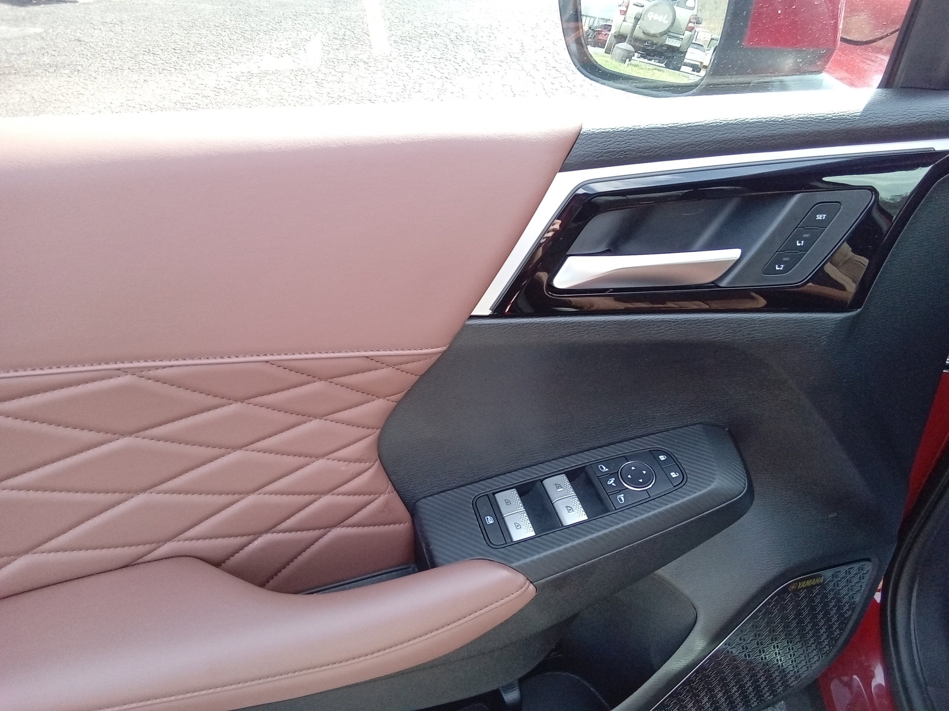 Used 2026 Mitsubishi Outlander SEL image 12