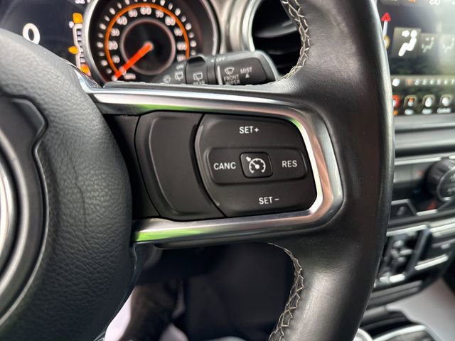 Used 2018 Jeep Wrangler Unlimited Sahara image 34