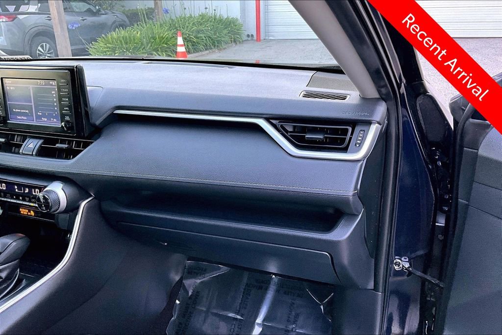 Used 2019 Toyota RAV4 XLE w/ All Weather Liner Package FWD image 26