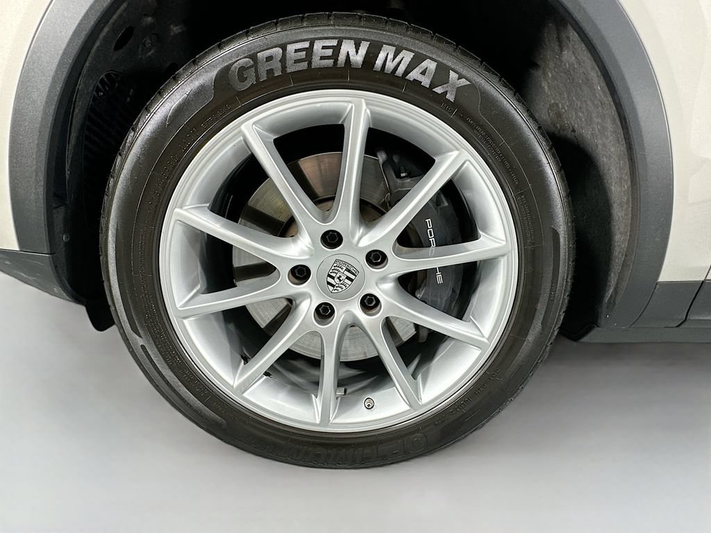 Certified 2023 Porsche Cayenne AWD/4WD image 34