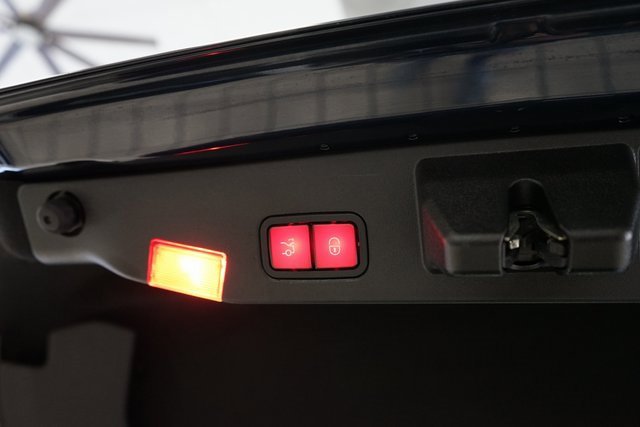 Used 2015 Mercedes-Benz SL 550 image 61