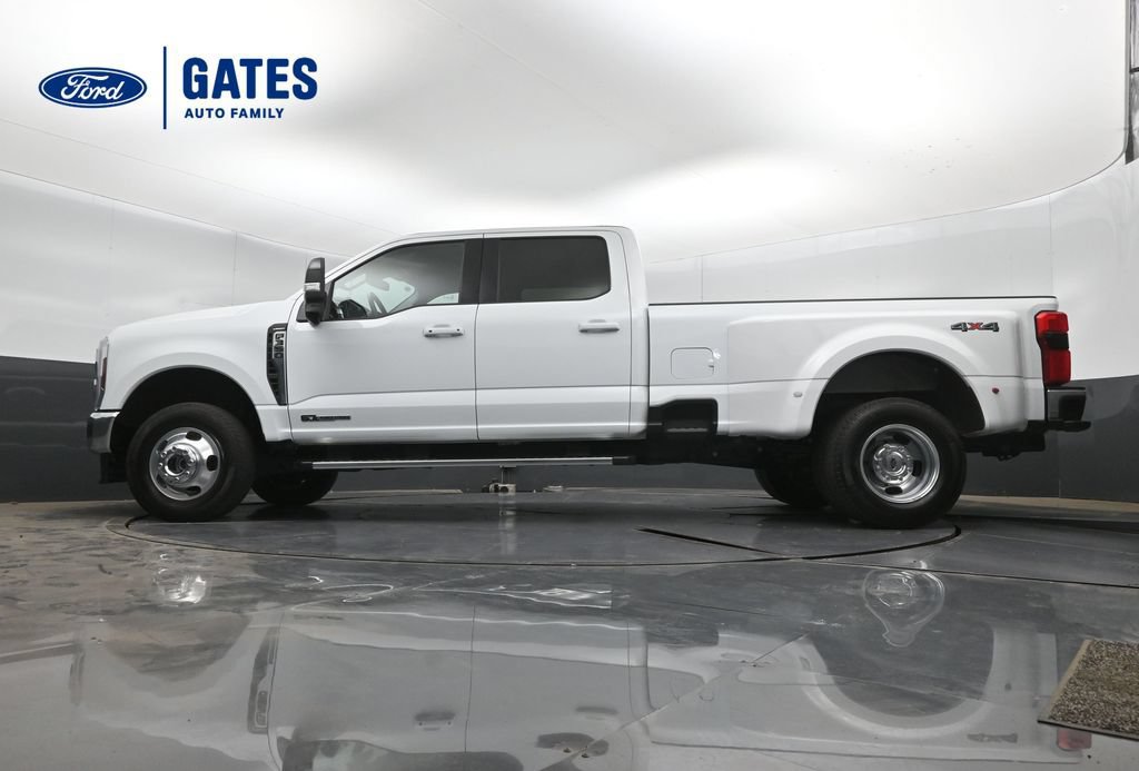 Used 2025 Ford F350 Lariat AWD/4WD image 42