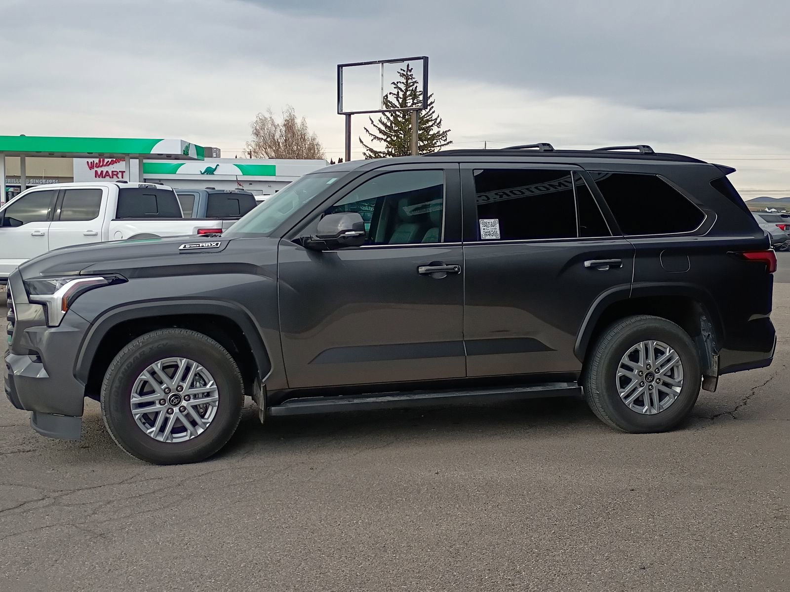 Used 2024 Toyota Sequoia SR5 w/ SR5 Premium Package image 11