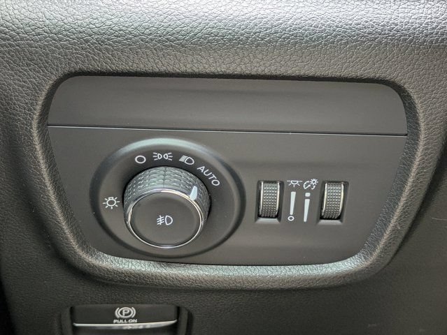 Used 2023 Jeep Grand Cherokee L Summit w/ Advanced Protech Group IV AWD/4WD image 26