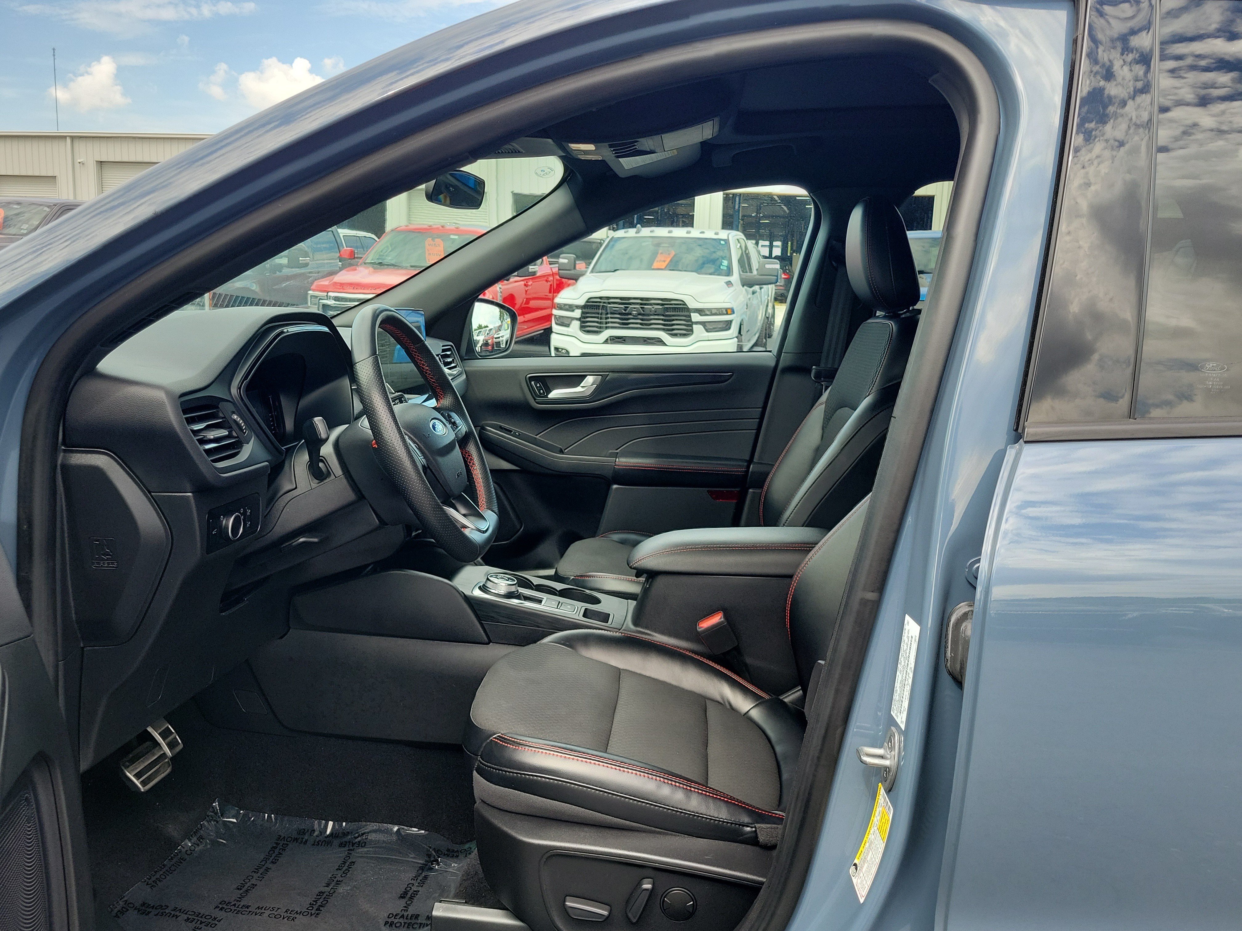 Certified 2023 Ford Escape ST-Line w/ Tech Pack #1 FWD image 19