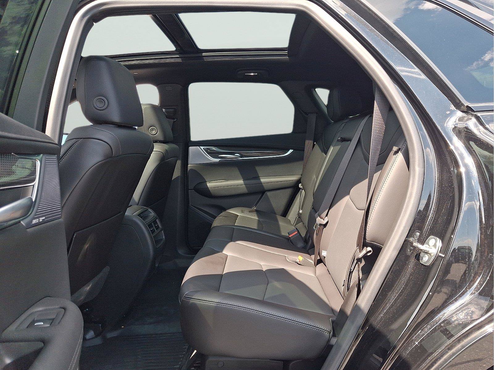 Used 2025 Cadillac XT5 Sportv w/ Technology Package AWD/4WD image 8