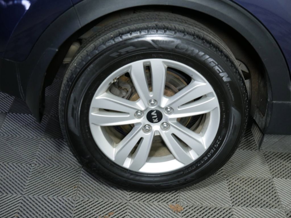 Certified 2018 Kia Sportage LX image 11
