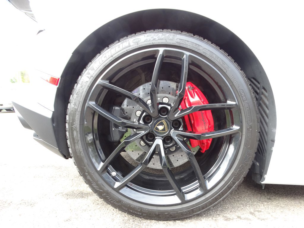 Used 2015 Lamborghini Huracan LP 610-4 image 12