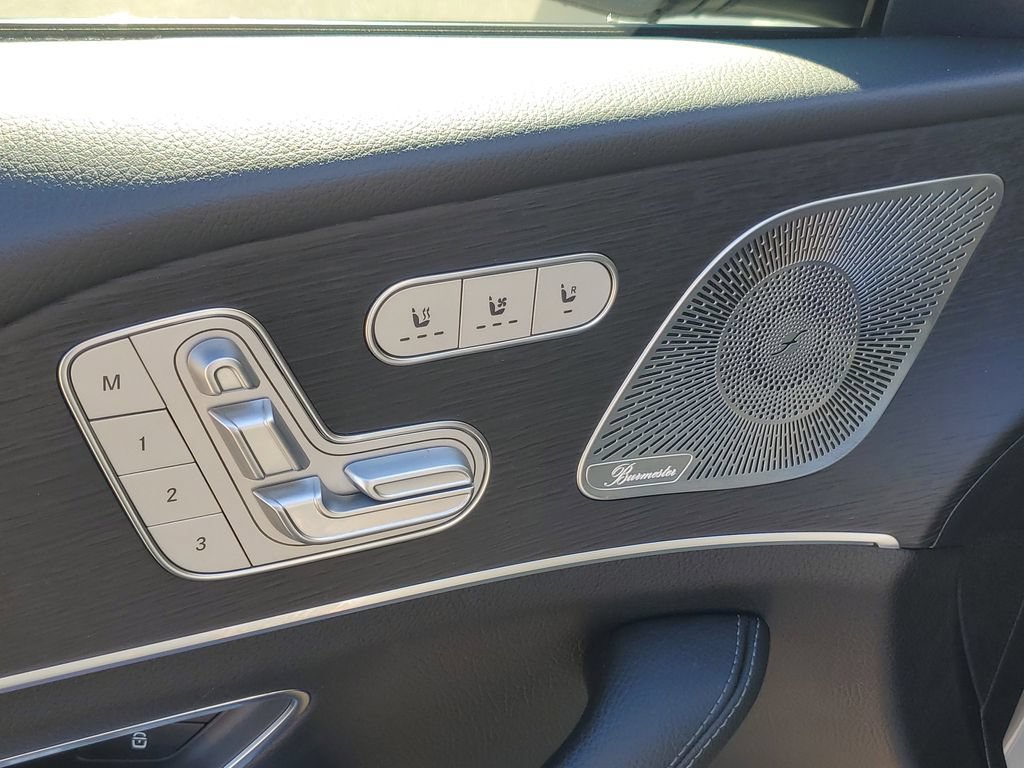 Used 2024 Mercedes-Benz GLS 580 4MATIC image 9