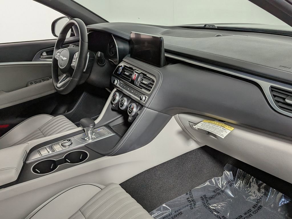 Used 2022 Genesis G70 2.0T w/ Prestige Package RWD image 26