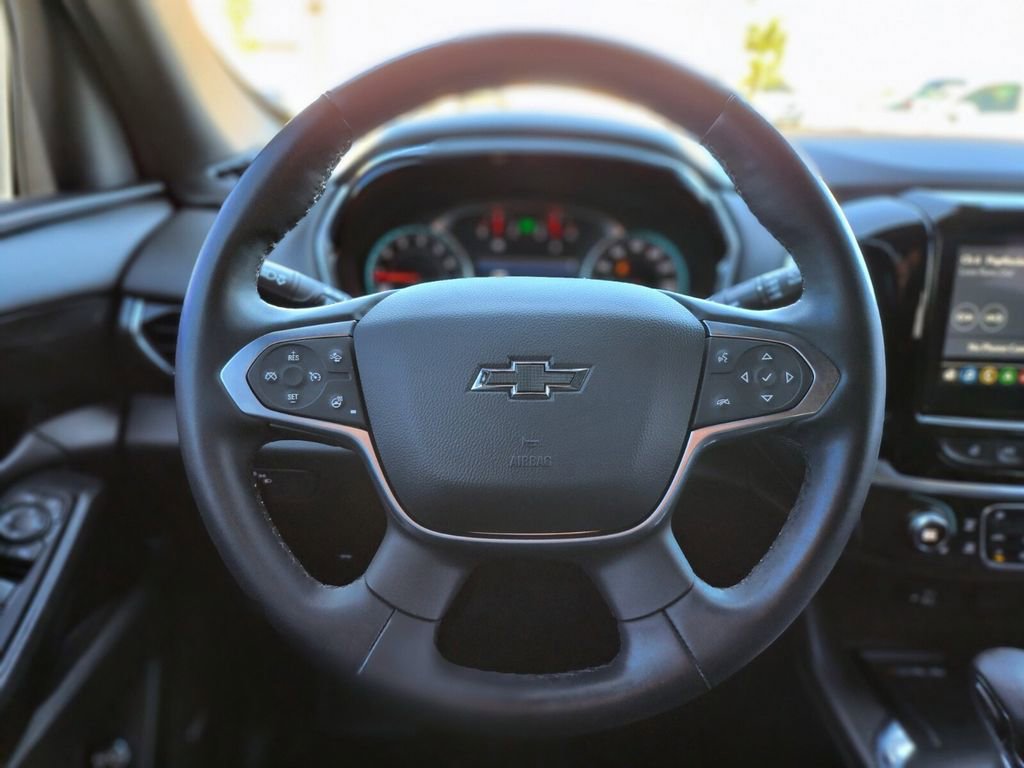 Used 2023 Chevrolet Traverse RS image 17