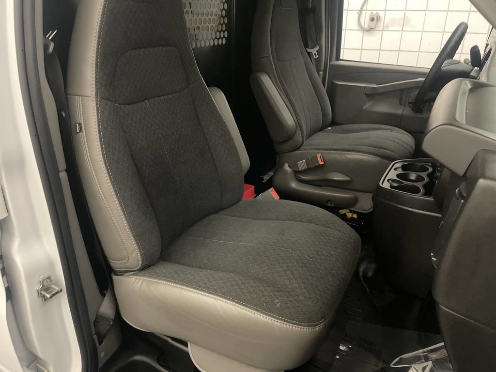 Used 2025 GMC Savana 2500 w/ Driver Convenience Package RWD image 16