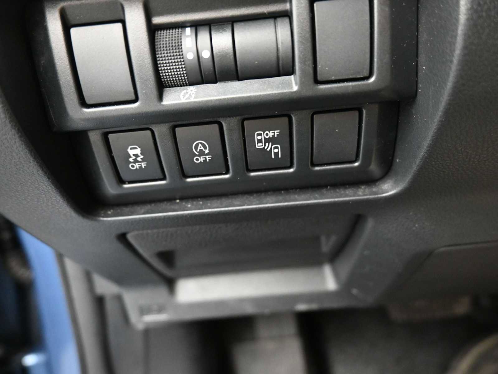 Used 2021 Subaru Crosstrek 2.0i Premium w/ Moonroof Package image 17