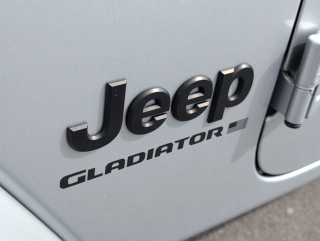 Used 2023 Jeep Gladiator Sport AWD/4WD image 10