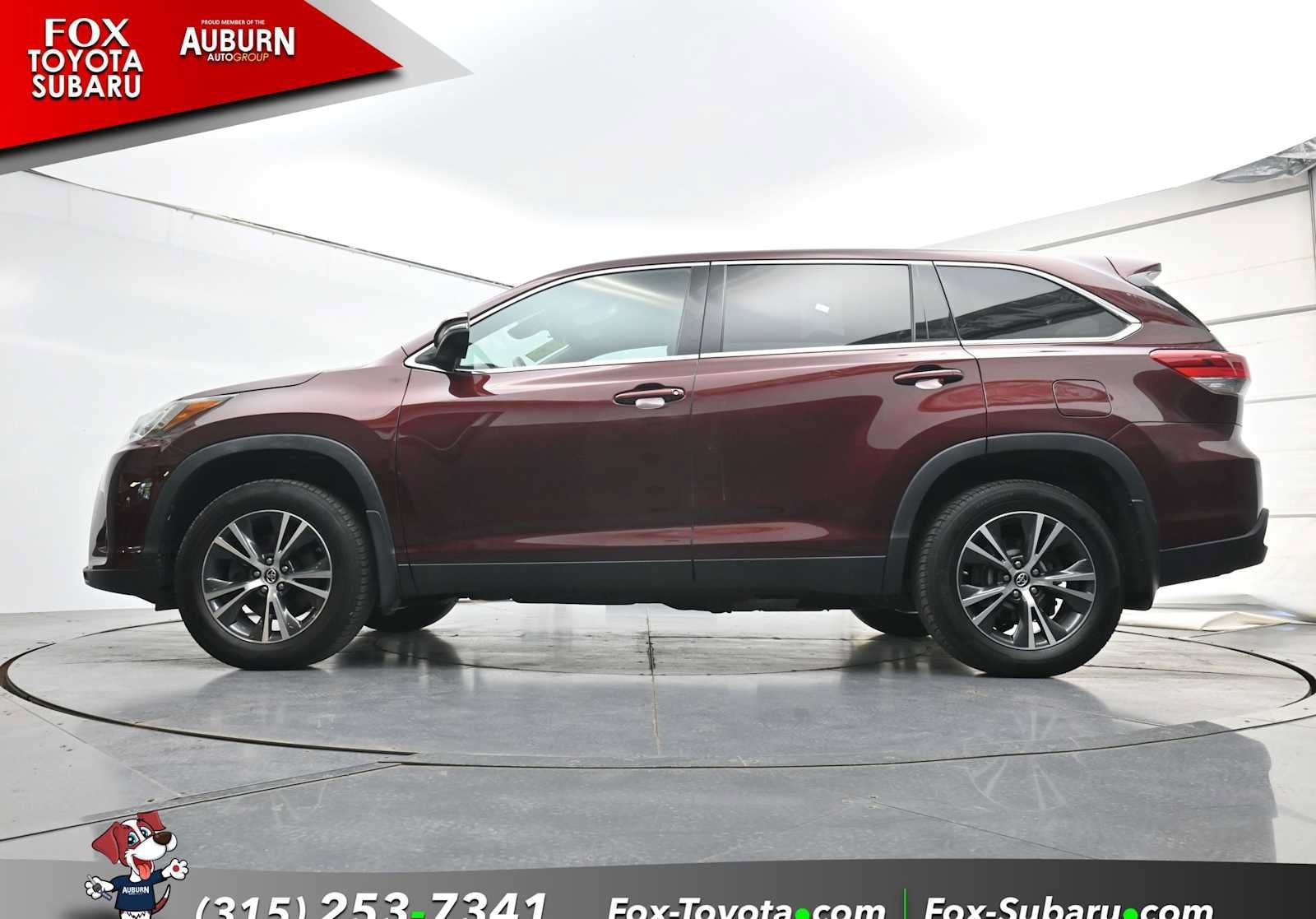 Used 2019 Toyota Highlander LE AWD/4WD image 26