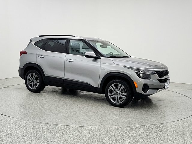 Used 2023 Kia Seltos S AWD/4WD image 3