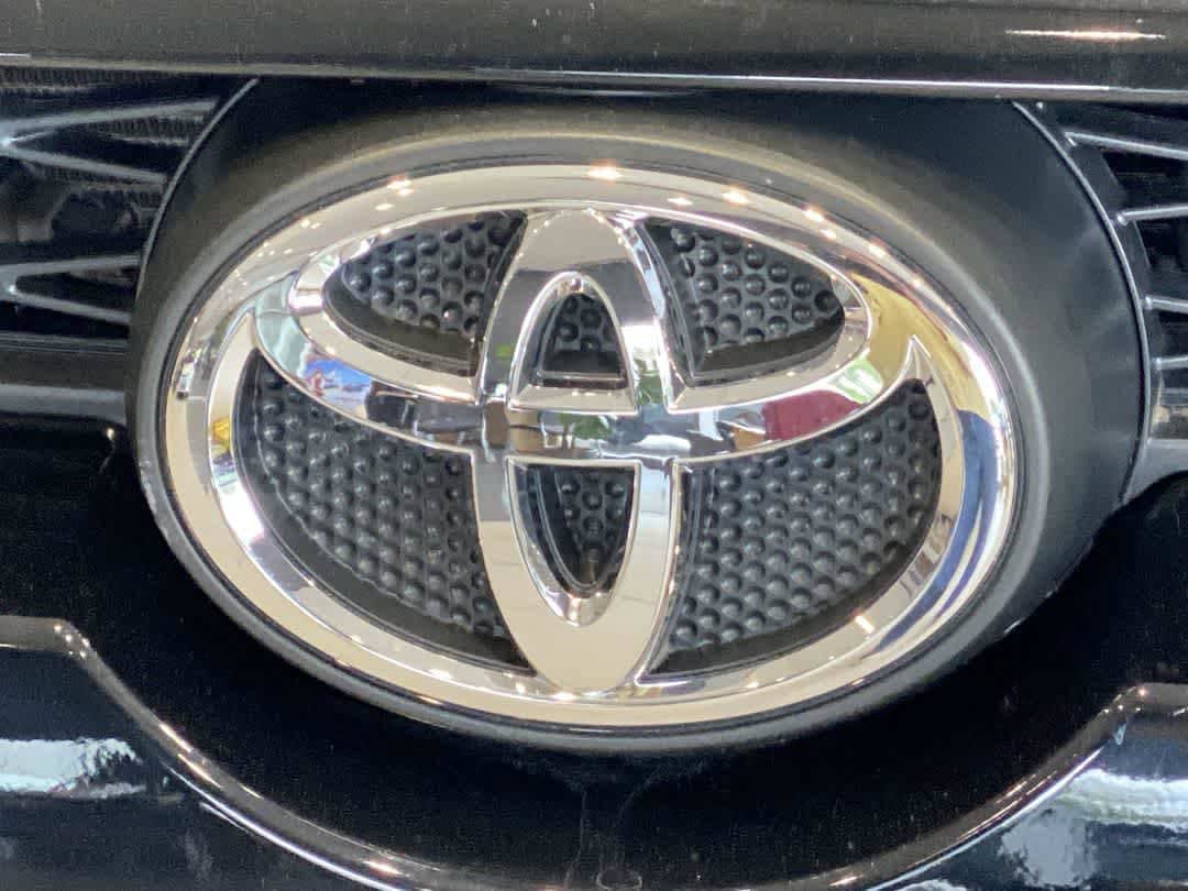 Certified 2019 Toyota 4Runner SR5 Premium AWD/4WD image 10