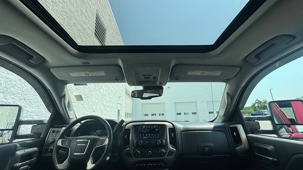 Used 2019 GMC Sierra 2500 Denali w/ Duramax Plus Package AWD/4WD image 8