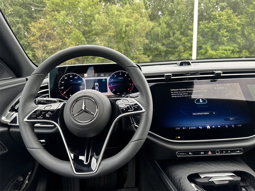 New 2026 Mercedes-Benz E 350 4MATIC Sedan image 10