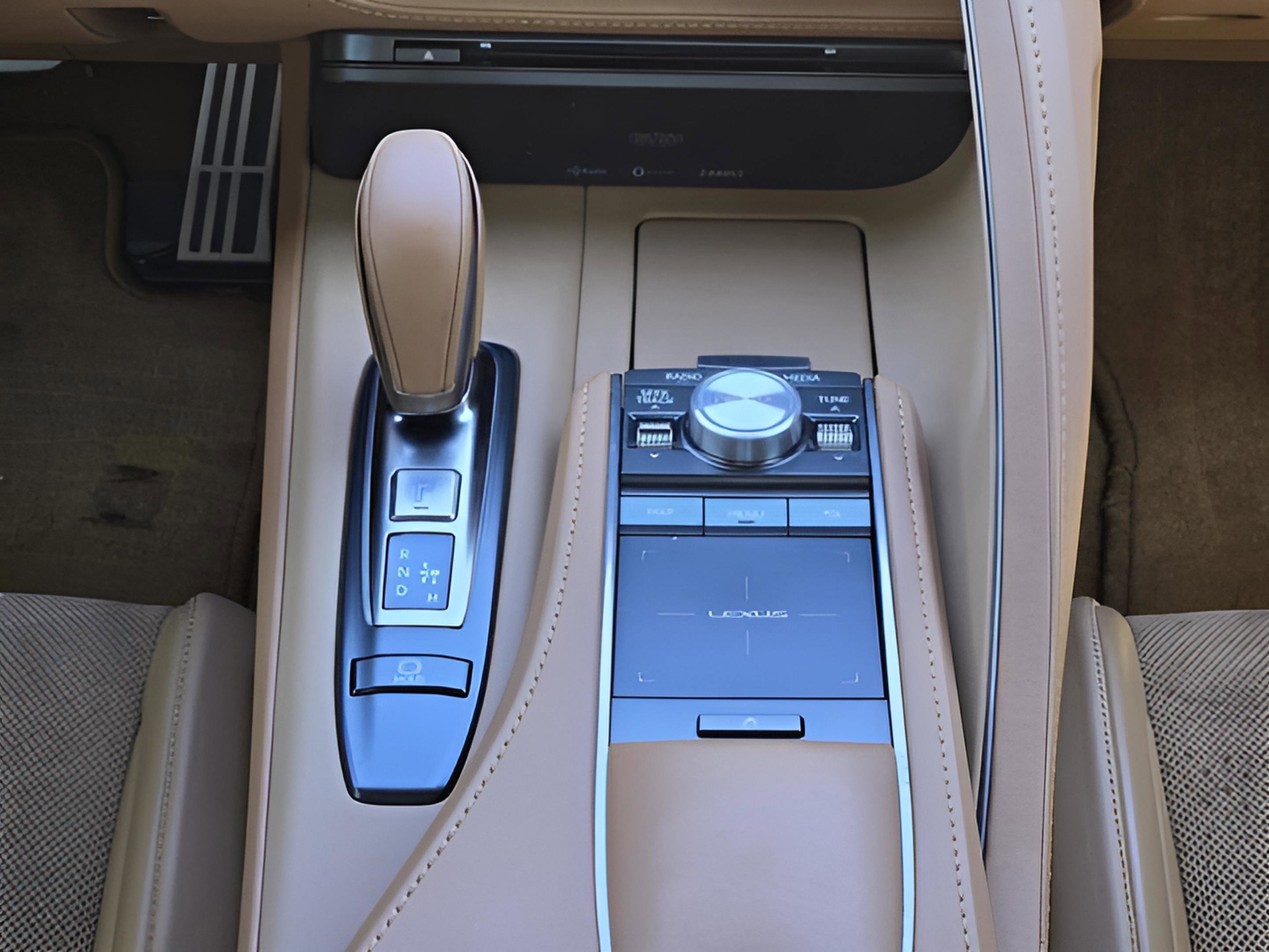 Used 2018 Lexus LC 500 Coupe RWD image 15