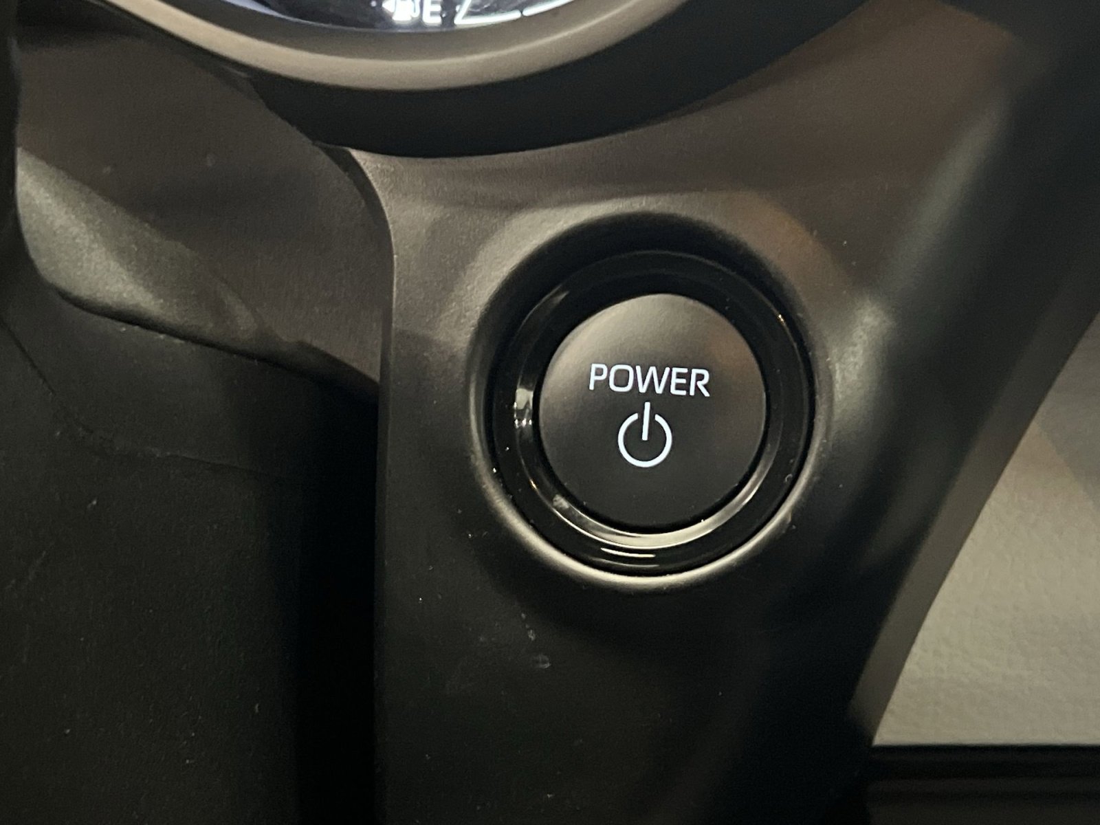 Used 2025 Toyota Sienna XLE image 33