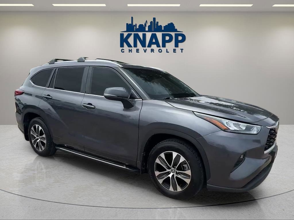 Used 2020 Toyota Highlander XLE FWD image 7