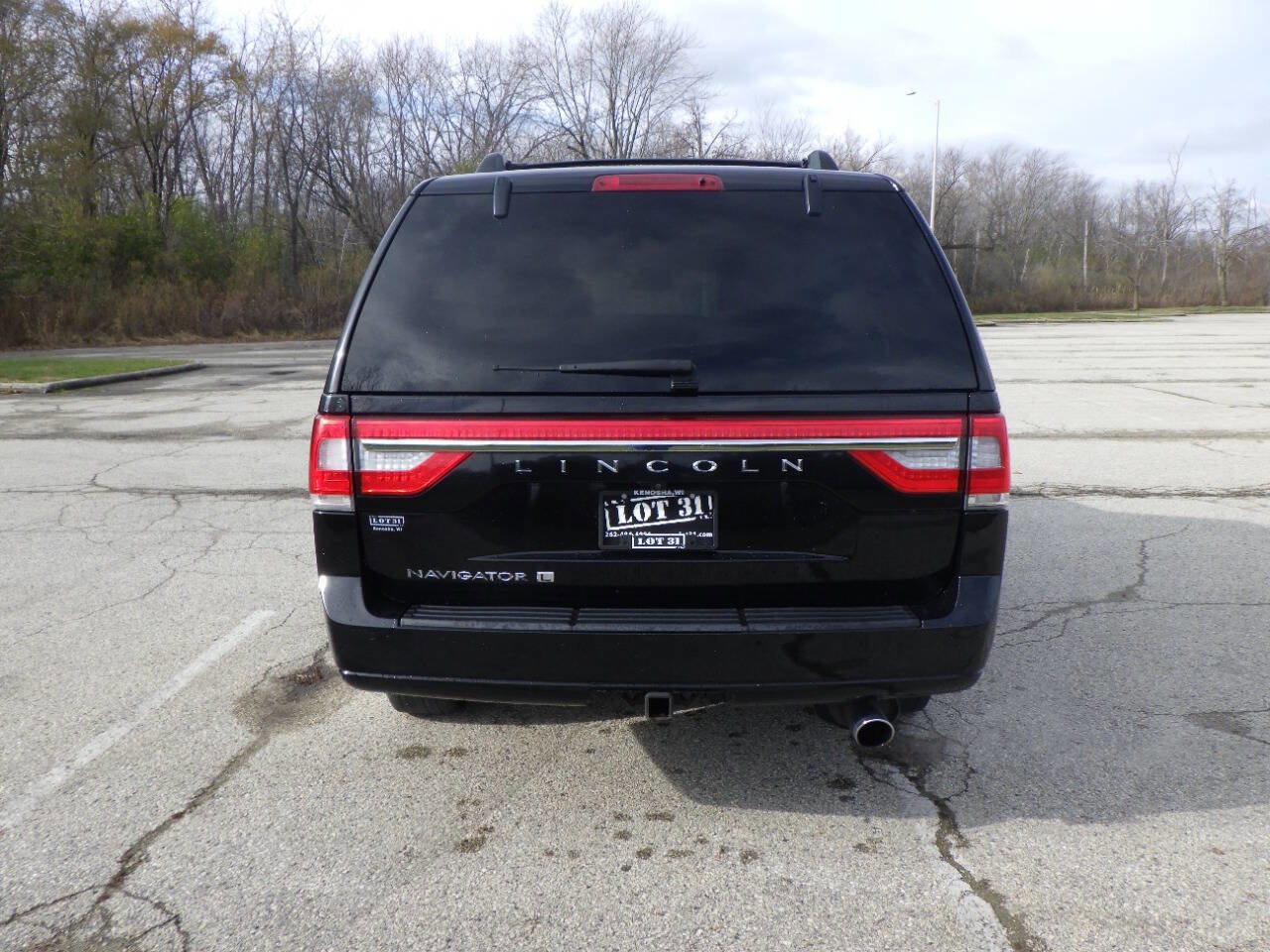 Used 2017 Lincoln Navigator L Select AWD/4WD image 8