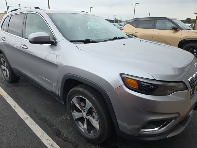 Used 2019 Jeep Cherokee Limited AWD/4WD image 2