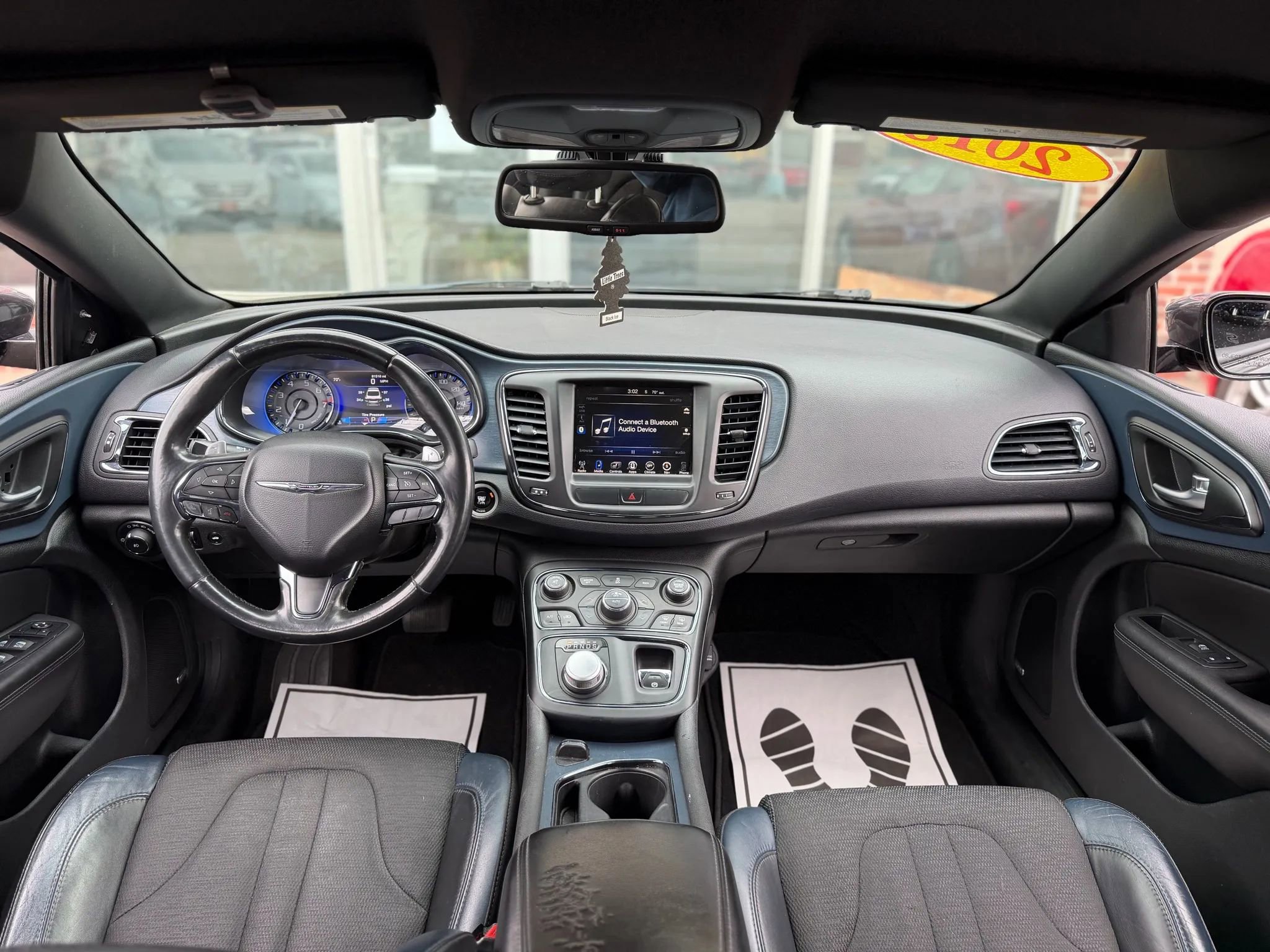 Used 2015 Chrysler 200 S w/ Navigation & Sound Group I image 26