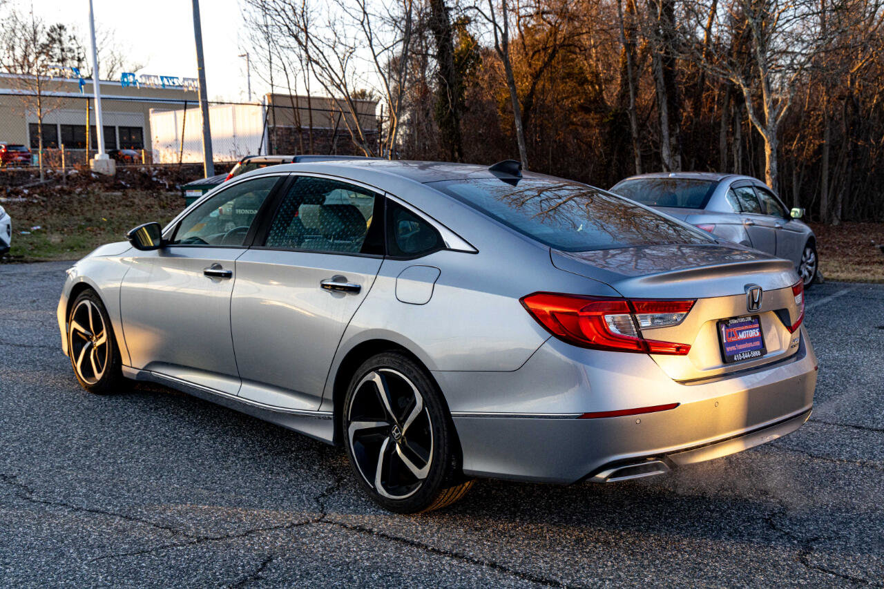 Used 2018 Honda Accord Touring image 4