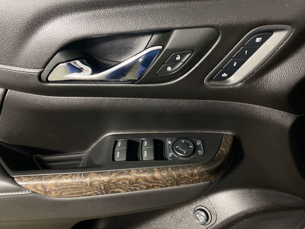 Certified 2023 GMC Acadia Denali w/ Denali Ultimate Package AWD/4WD image 13