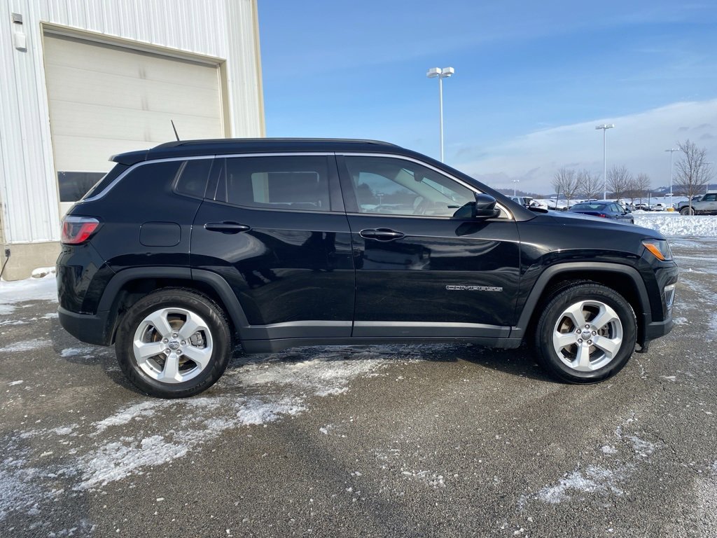 Used 2017 Jeep Compass Latitude video 2