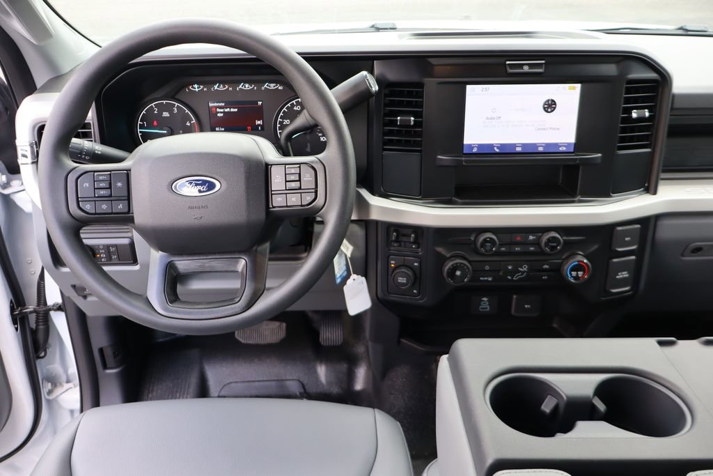 New 2026 Ford F550 4x4 Supercab Super Duty image 7