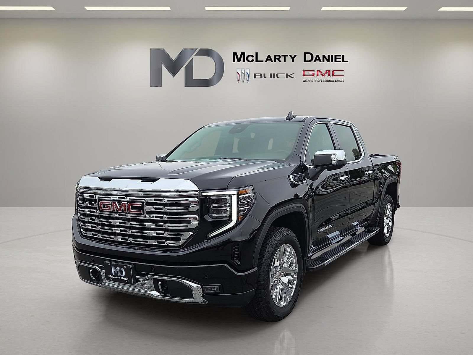 Certified 2026 GMC Sierra 1500 Denali AWD/4WD image 3