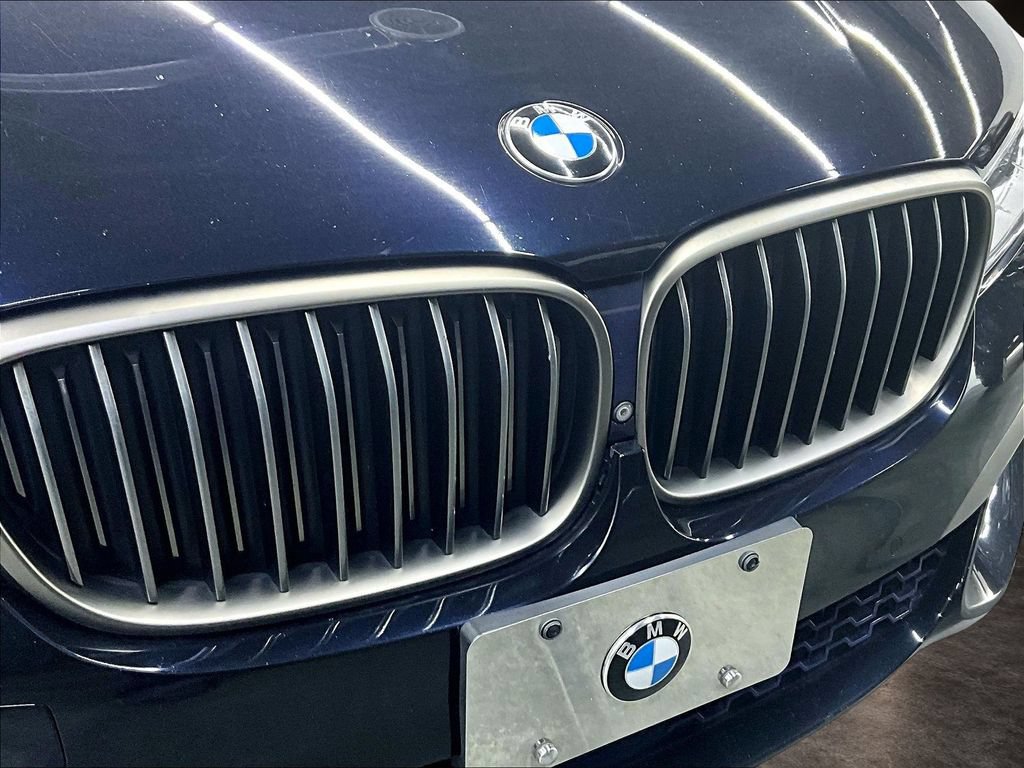 Used 2018 BMW M760i xDrive AWD/4WD image 36
