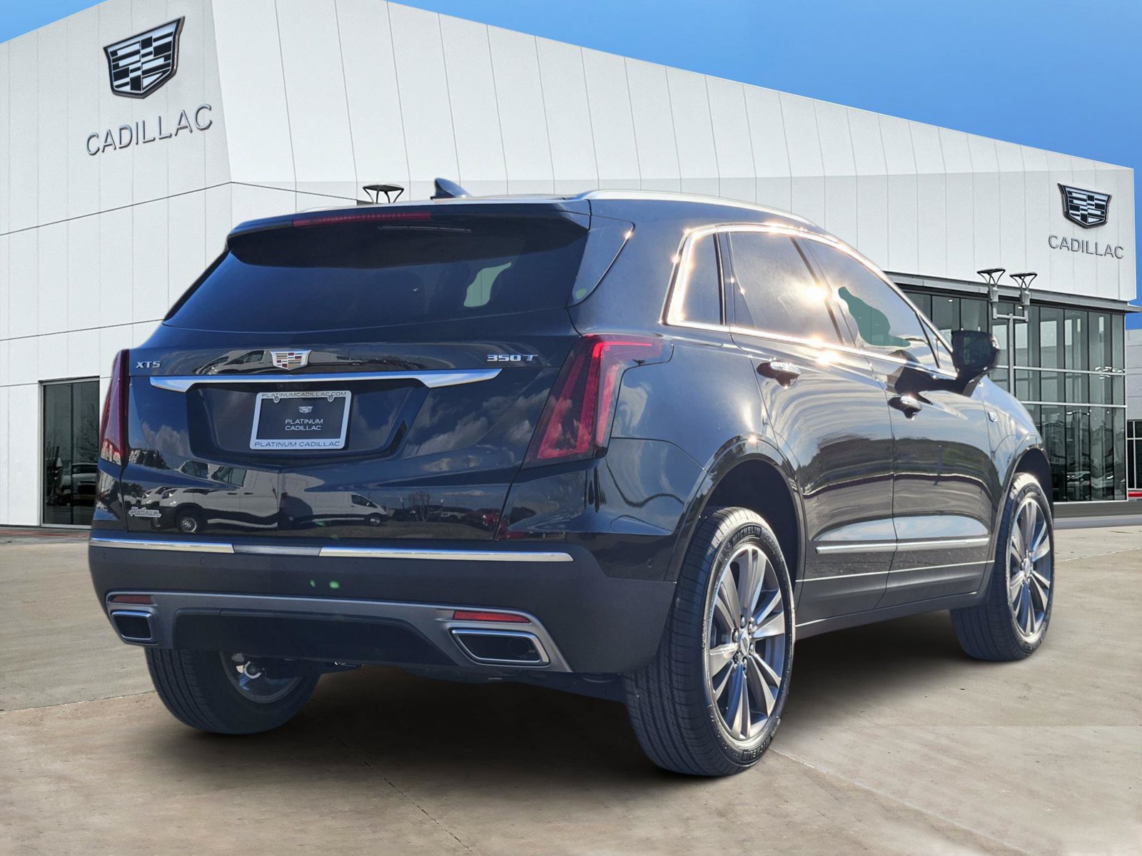 New 2026 Cadillac XT5 Premium Luxury w/ Driver Assist Package FWD image 5