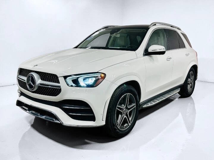 Used 2020 Mercedes-Benz GLE 580 4MATIC w/ Parking Assist Package image 3